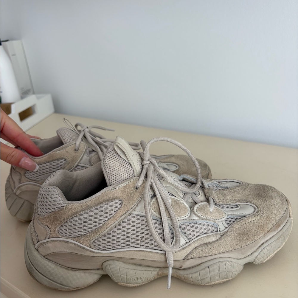 Yeezy 500 blush 🤍